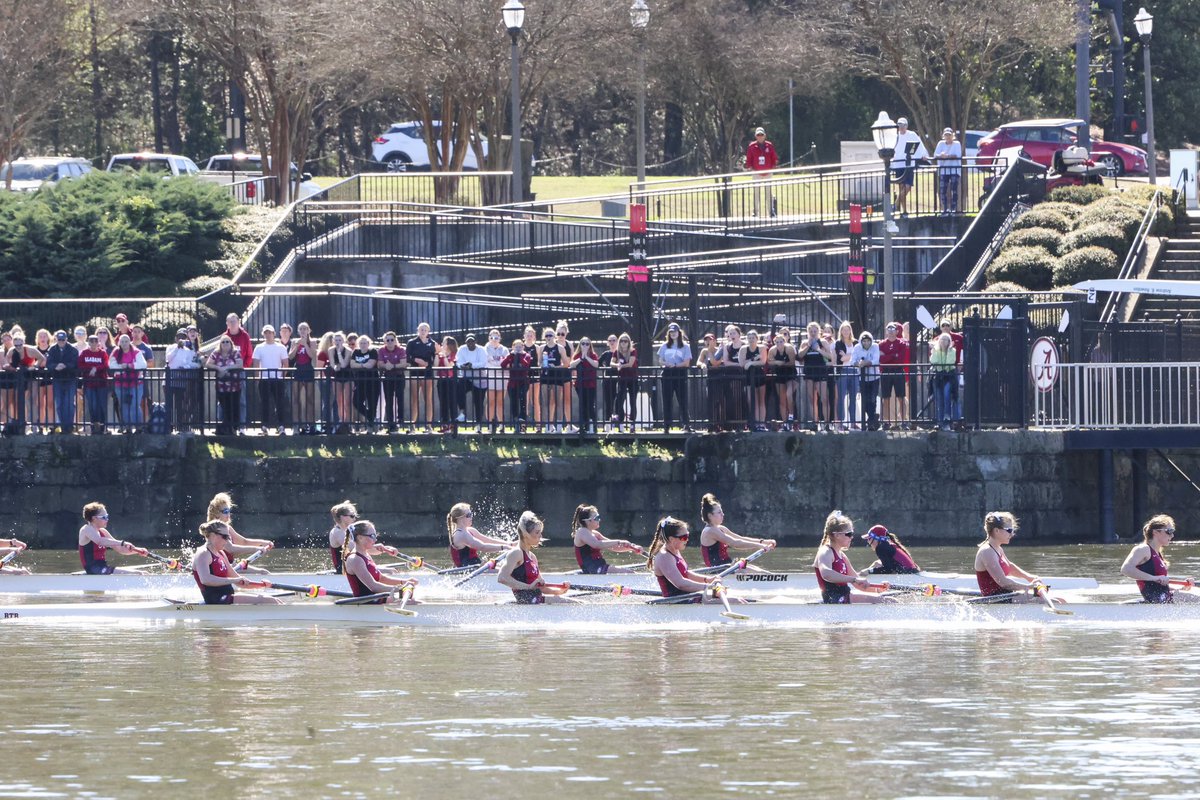 AlabamaRow's tweet image. It is not the norm to have so many fans come out to watch rowing races, so we are so appreciative. Thank you all for showing up rain or shine, for cheering your loudest, and for making us feel special. Can’t wait till next season! 

#RollTide | #RowTide