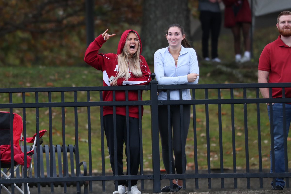AlabamaRow's tweet image. It is not the norm to have so many fans come out to watch rowing races, so we are so appreciative. Thank you all for showing up rain or shine, for cheering your loudest, and for making us feel special. Can’t wait till next season! 

#RollTide | #RowTide