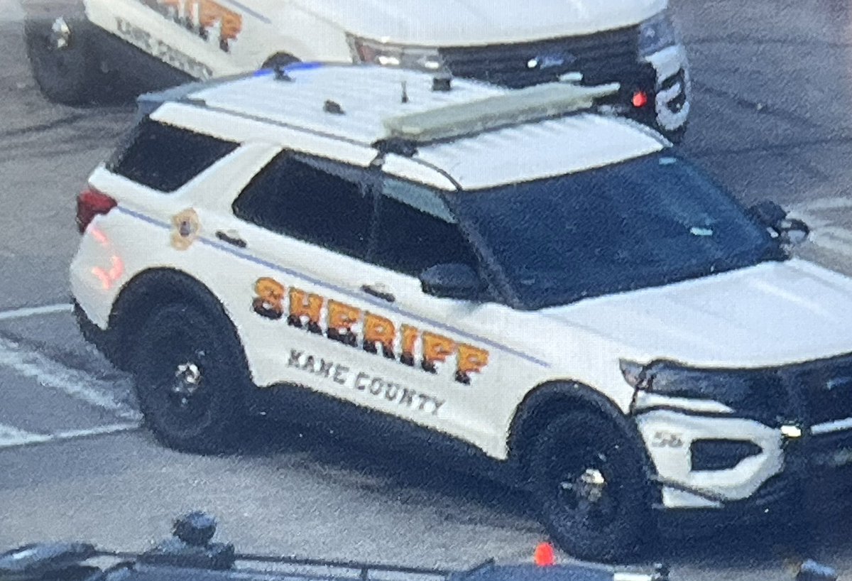 Devastating news from the scene at Randall &amp; Fabyan. During a struggle at the end of a pursuit that began in S. Elgin, both the offender &amp; a K-9 officer died. Kane County K-9 Deputy “Hudson,” a Dutch Shepherd, served with honor for many years. More at cbsnews.com/chicago/live