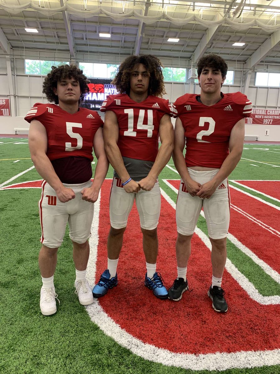 Had a Amazing time at Wittenberg University junior day with <a href="/1MaxThompson3/">Max Thompson</a> and <a href="/Harboy22/">Harley Barmen</a>. Thank you <a href="/WittFootball/">Wittenberg Football</a> for having me today and excited to receive my 1st Official Roster Spot Offer <a href="/CoachWiz3/">Brian Wisniewski</a> <a href="/SolonFBInfo/">Solon Football</a> <a href="/SolonBoosters/">Solon Athletic Boosters</a>
