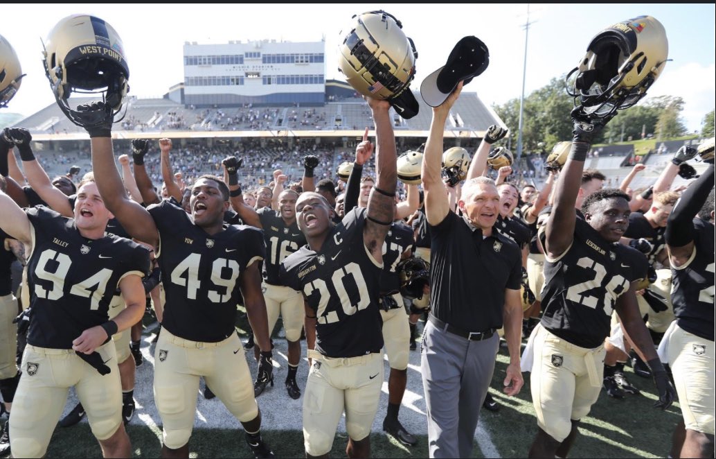 joe_lott14's tweet photo. I am honored to announce I have received my 3rd offer from @ArmyWP_Football!! ⚫️⚪️🏴‍☠️ @CoachJuice17 @CoachDannyV @coach_peebs @koziol_jay @BrandonDean1 @UMS_W_Athletics @BenThomasPreps @kennedy_randy https://t.co/Vh29NsYlvp