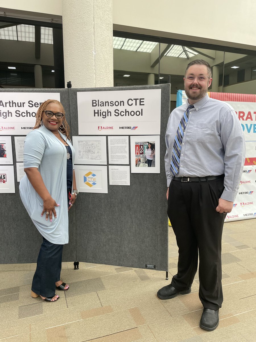 Mr. Peel (@cwpeelart) on Twitter photo Celebrating Estefanys winning design at the metro bus shelter award ceremony! All of the aldine art students did an amazing job! Thank you Mrs. Boyd for the support! <a href="/BlansonCTEHS/">Blanson CTE HS</a> <a href="/AldineArt/">Aldine ISD Visual Arts</a> Celebrating Estefanys winning design at the metro bus shelter award ceremony! All of the aldine art students did an amazing job! Thank you Mrs. Boyd for the support! <a href="/BlansonCTEHS/">Blanson CTE HS</a> <a href="/AldineArt/">Aldine ISD Visual Arts</a>