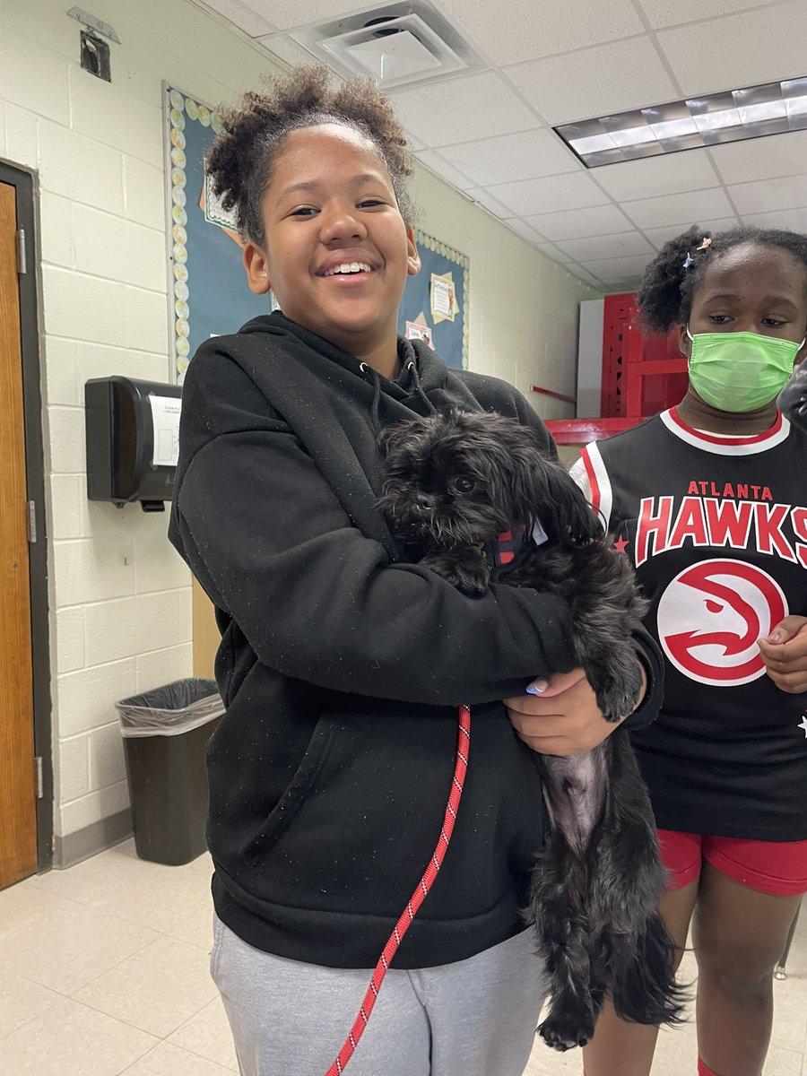 MsNesmith94's tweet photo. Fifth-grade thinks Odie should become a Brandon employee 🐾 🐝@CounselorRG3 https://t.co/1TAqC1NV1L