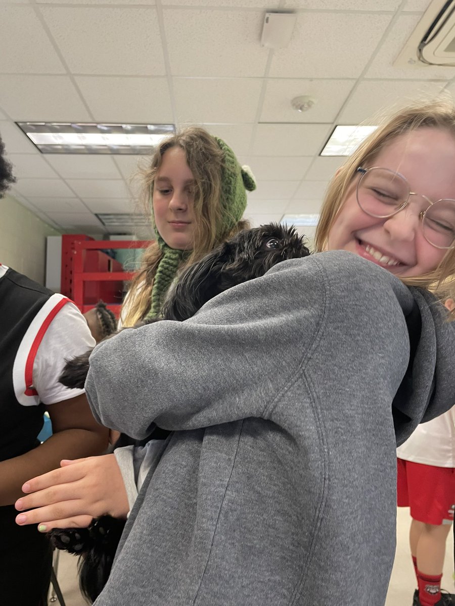 MsNesmith94's tweet photo. Fifth-grade thinks Odie should become a Brandon employee 🐾 🐝@CounselorRG3 https://t.co/1TAqC1NV1L