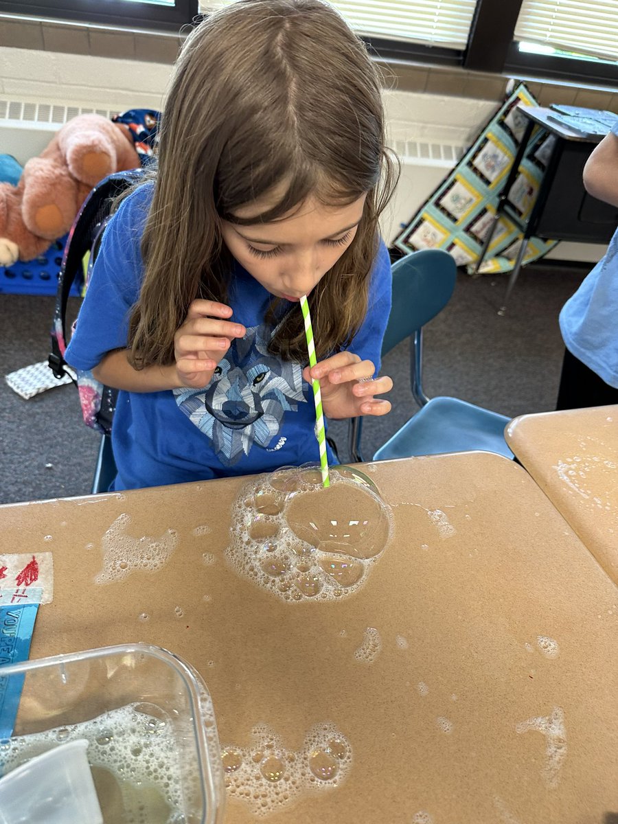 We’re bubbling with excitement about summer! We blew bubbles while cleaning our desks with dish soap and water. 🫧 #Teambps #bpsne