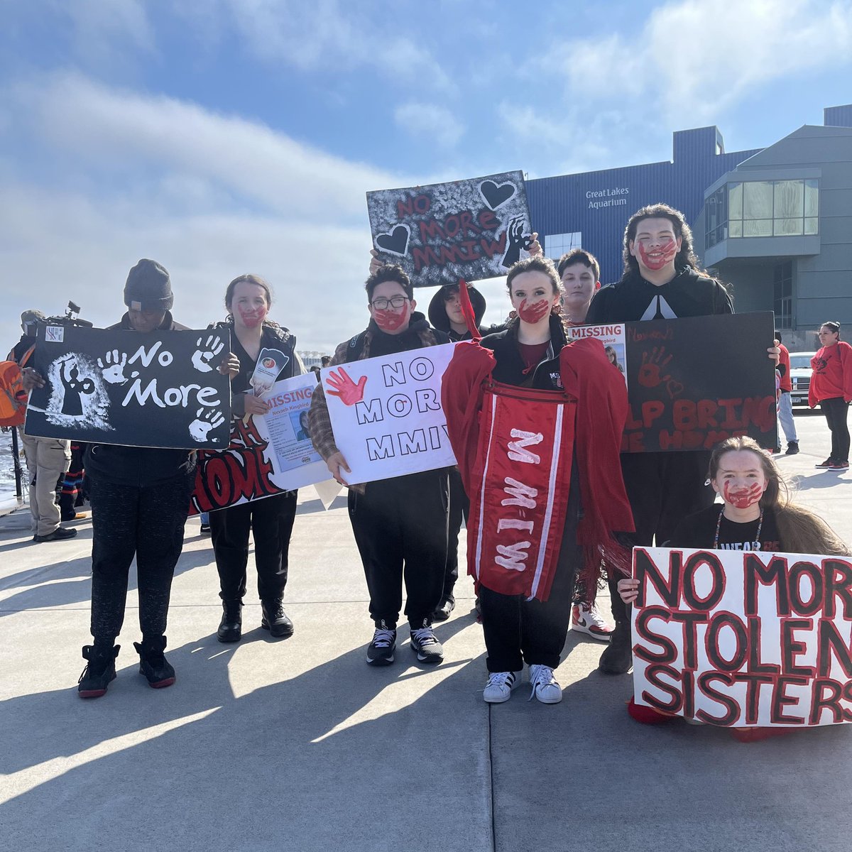 Native Lives Matter tweet media