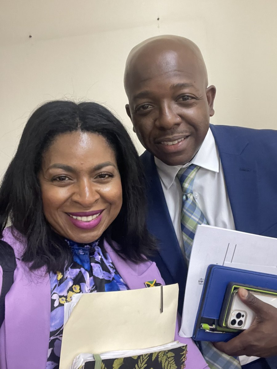 Mjsassy's tweet photo. #jointselectcommittee #BailAct
#parlimentday
#sinusaugmentation
#drmichellecharles🇯🇲 https://t.co/u9elFdtySS