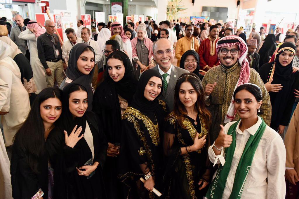 MohdShukriYajid's tweet photo. Officiated the International Music, Arts and Culture Convention (IMACC), organised by the School of Hospitality &amp; Creative Arts. Inculcating cultural appreciation, creativity and awareness, through engaging activities at @MSUmalaysia. @MSUGlobalAffair #MSUsdg #IMACC2023 https://t.co/X77o7yF1rM