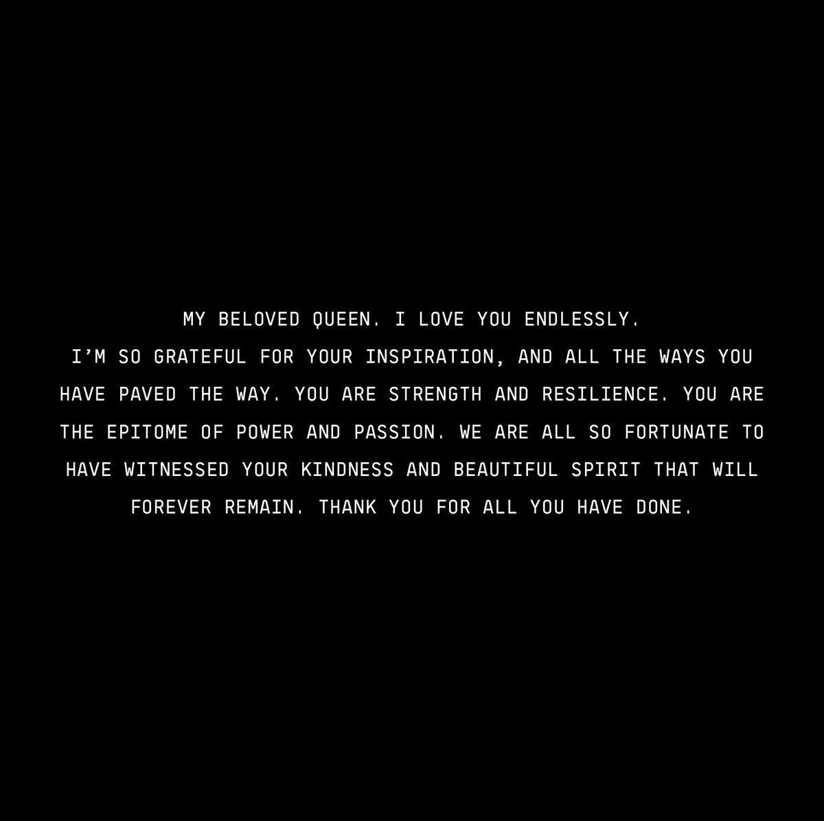 beyonceaccess's tweet photo. Beyoncé homenageou Tina Turner em seu site! 🖤

"Minha querida rainha. Eu te amo infinitamente. Sou muito grata por sua inspiração e por todas as maneiras que você abriu o caminho. Você é força e resiliência. Você é o epítome do poder e da paixão. Somos todos tão afortunados de ter testemunhado sua bondade e belo espírito que permanecerão para sempre. Obrigado por tudo o que fez."