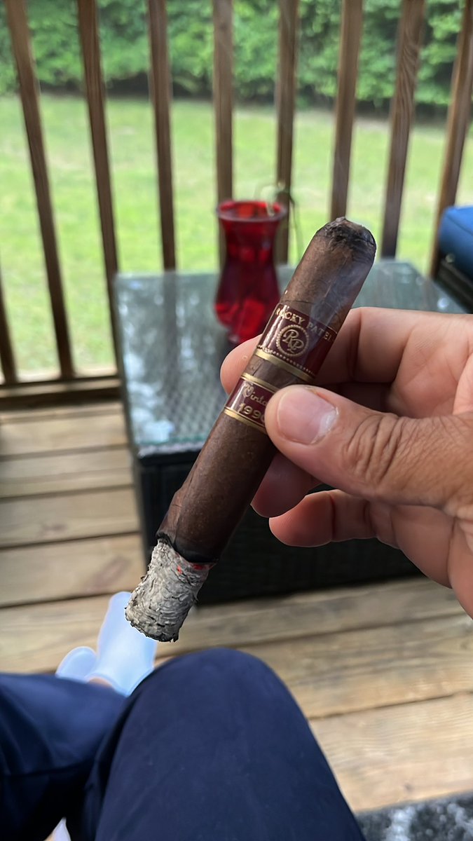 Smoke of the day…hope everyone had a great day!
#RockyPatel