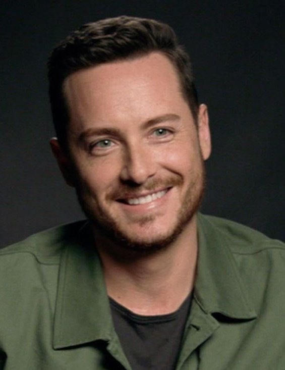 Gorgeous love💜...
#weloveyoujesse #JesseLeeSoffer
#JayHalstead
#upsteadforever
#Upstead