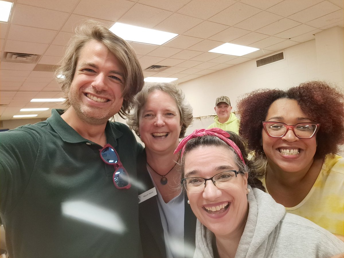 DaneVarese's tweet image. I love Madison because of the people. Kicking it at the South Central Federation of Labor Bean Feed with incredible friends and leaders like @SatyaForMadison @SenatorAgard @Nikki4District9!