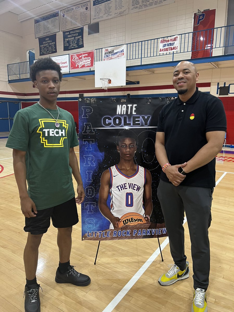 Signing Day for my guy <a href="/nate0___/">Nate</a> !!! Wishing you nothing but success on the next chapter in your story. Love forever ❤️🤍💙💚💛