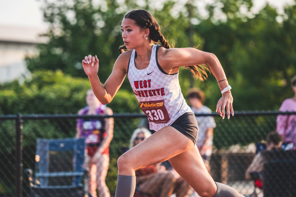 WL_Track_Field's tweet photo. Going to state!

4x800 team of Joselyn Jundos, Annie Dunford, Shannon Dineen, and Henny Schminke

4x400 team of Dineen, Schminke, Molly Andrew, and Jundos

Jundos also qualified in the 400 and Schminke qualified in the 800! 
#RDP 

Photos credit @jacobw_327 https://t.co/sjAqTgsmQV