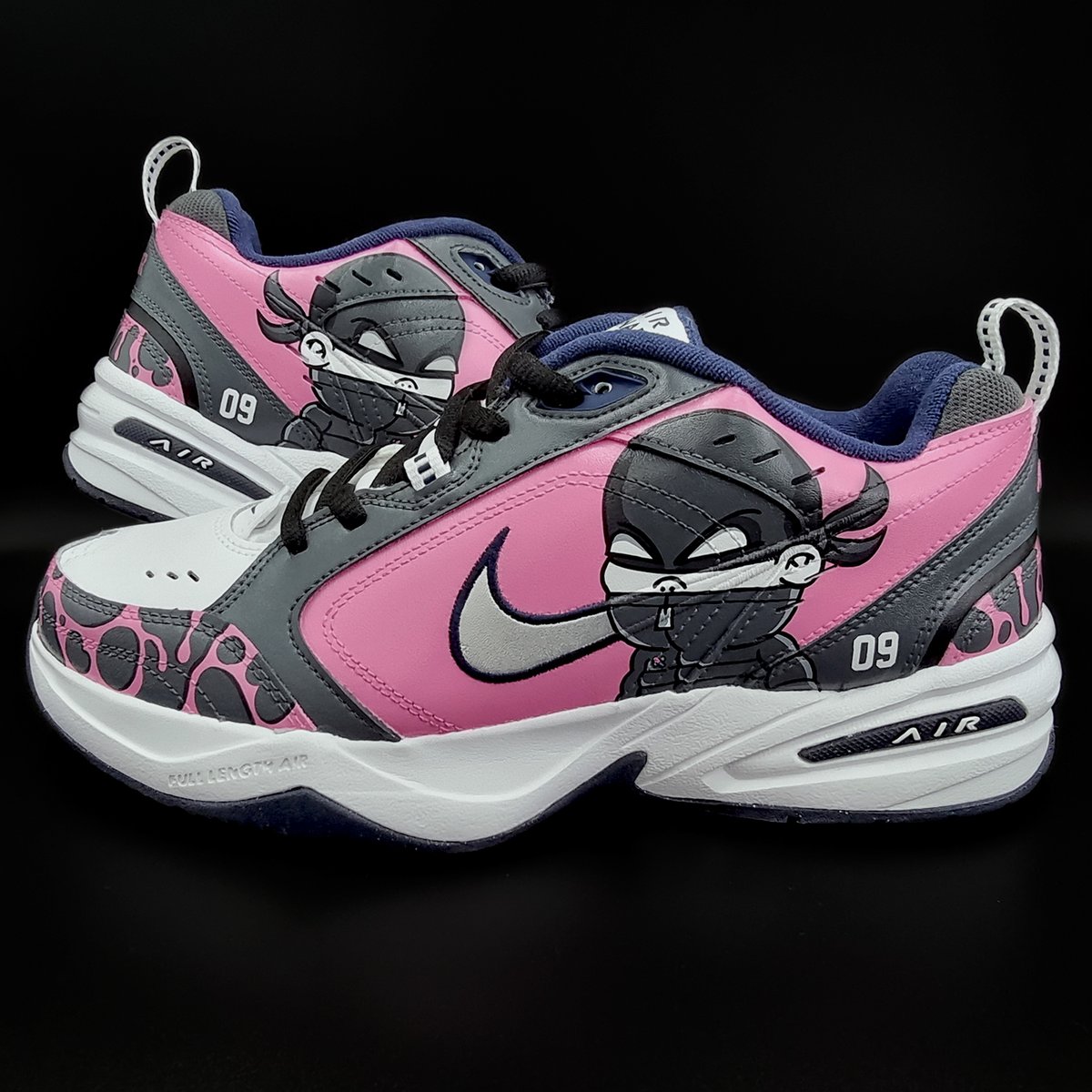 In collaboration with some of the amazing members of the @ACIDVERSE_NFT community these iconic Nike Monarchs were turned into a 1 of a kind custom for a fantastic community member.
Big thanks to <a href="/TEENSONACID/">TEENSONACID</a> and the wider @ACIDVERSE_NFT community for being awesome