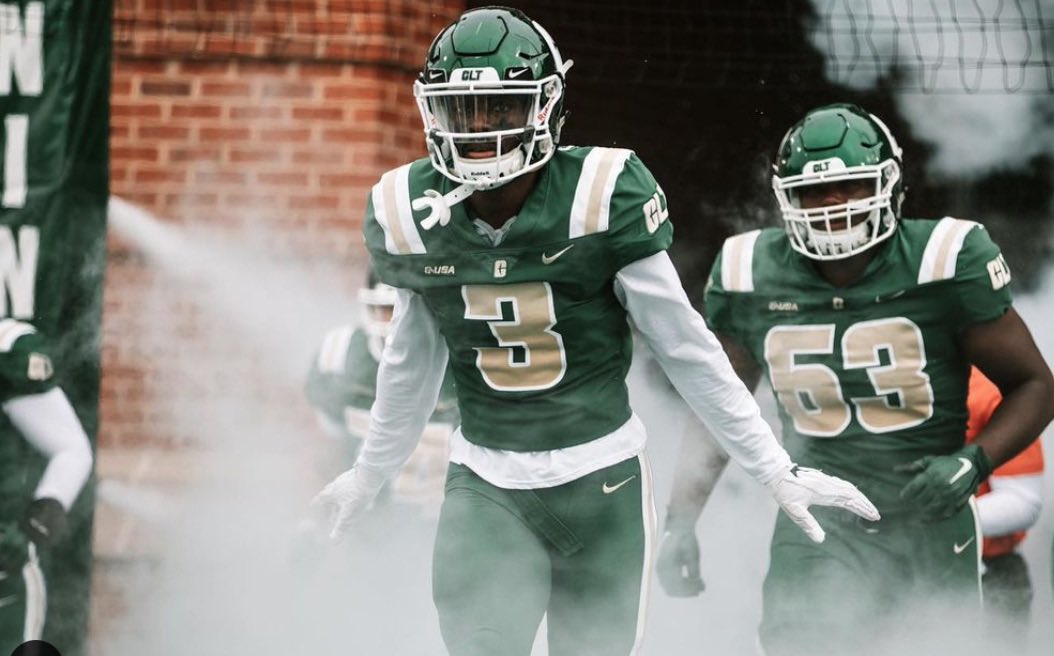 After a great conversation with @froelich51 I am blessed to receive my 10th offer from the University of Charlotte @TepFootball @cy_woodland #go Norm the Niner🟢⚪️