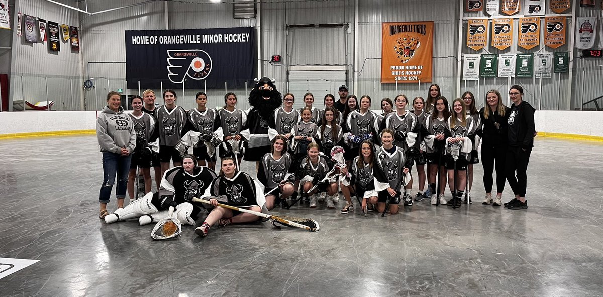 History in the making tonight! Our U15 & U17 Women’s Box teams, led by Coach Bruce Codd, played their inaugural home games against Whitby and KW. Salty made a special appearance to celebrate this Northmen first! #northmenproud #blackandsilver #growthegame #hornsup