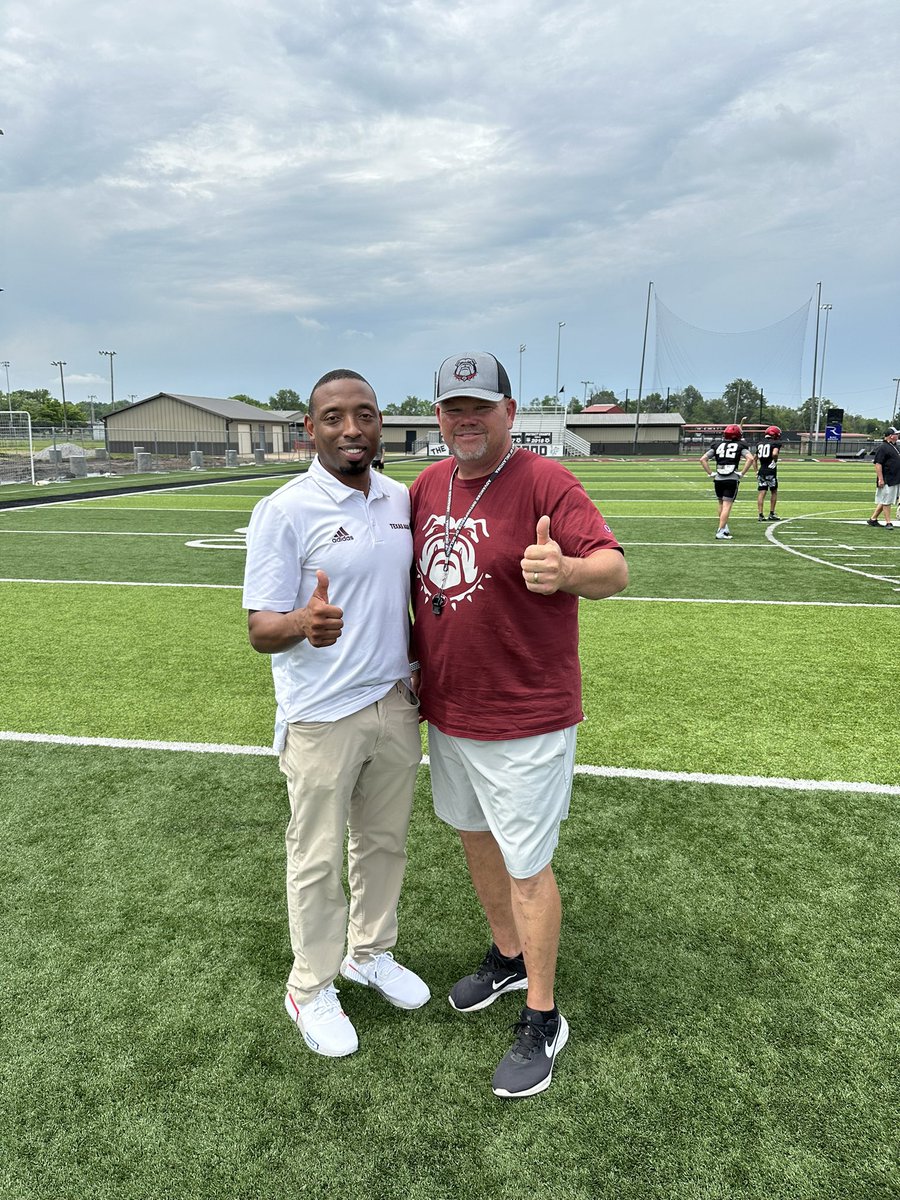 Coach TJ Rushing from @AggieFootball made an appearance at practice today! I coached against him over 20 years ago when he was playing for Pauls Valley. Hands down one of the best 5 players I’ve ever coached against! Great man!