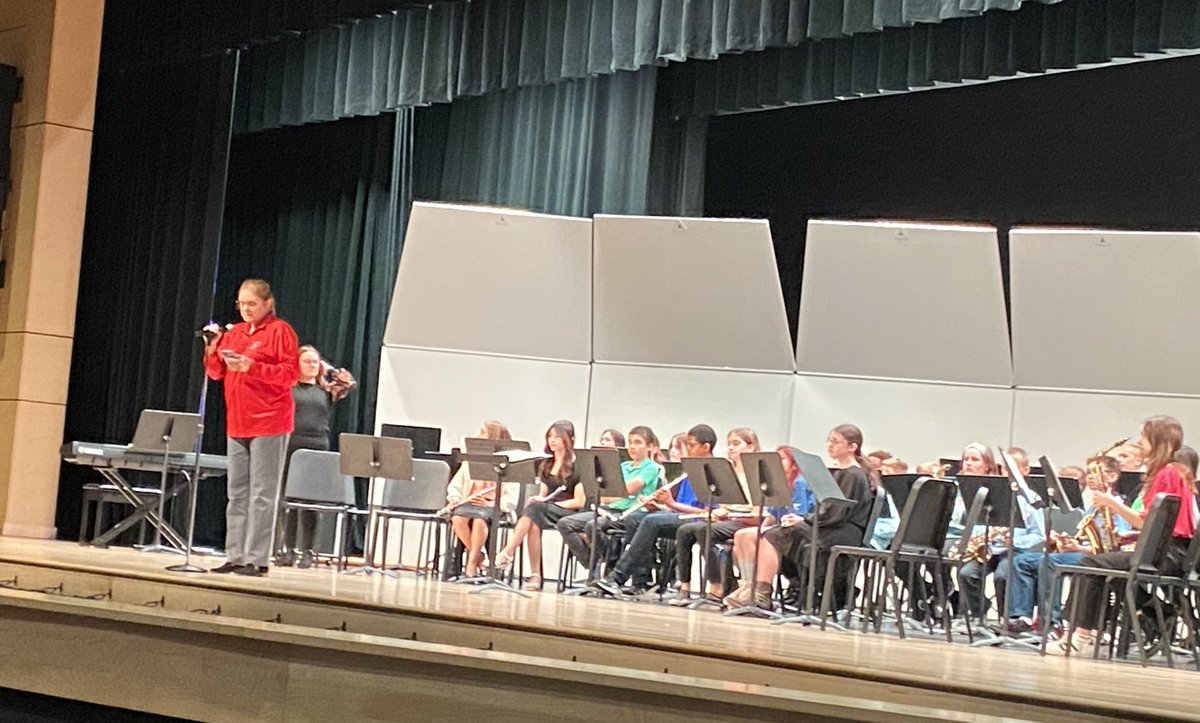 dasdleib's tweet photo. Shout out to our Fifth Grade band students for an excellent performance at the Band Festival. #leibPROUD https://t.co/QWW05LFKsn