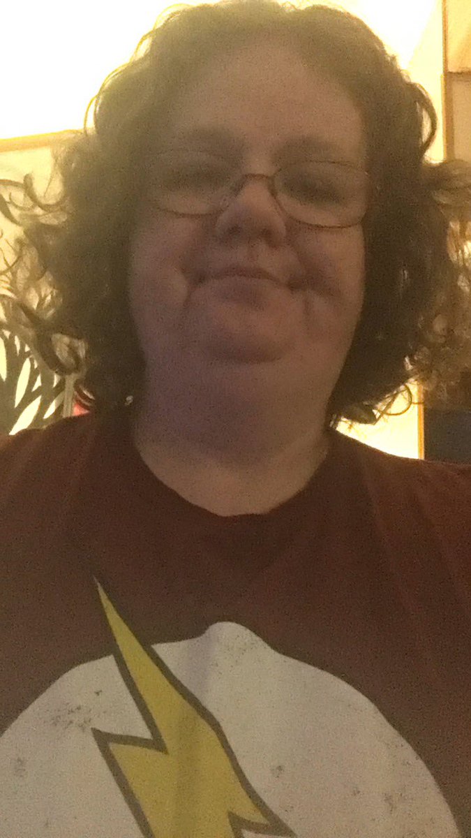 crystalhampton_'s tweet image. Went and put my flash shirt on when it went to commercials #theflash @CW_TheFlash #finalrun