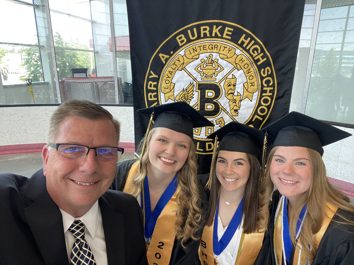 I’m going to miss this Class of 2023 🖤💛 It’s been an honor and privilege to be your Princi-PAL 🖤💛 It was a great day celebrating with you all! Best of luck in your future, I know you will be successful 🖤💛👊🏼#WeAreBurke #LoyaltyIntegrityHonor