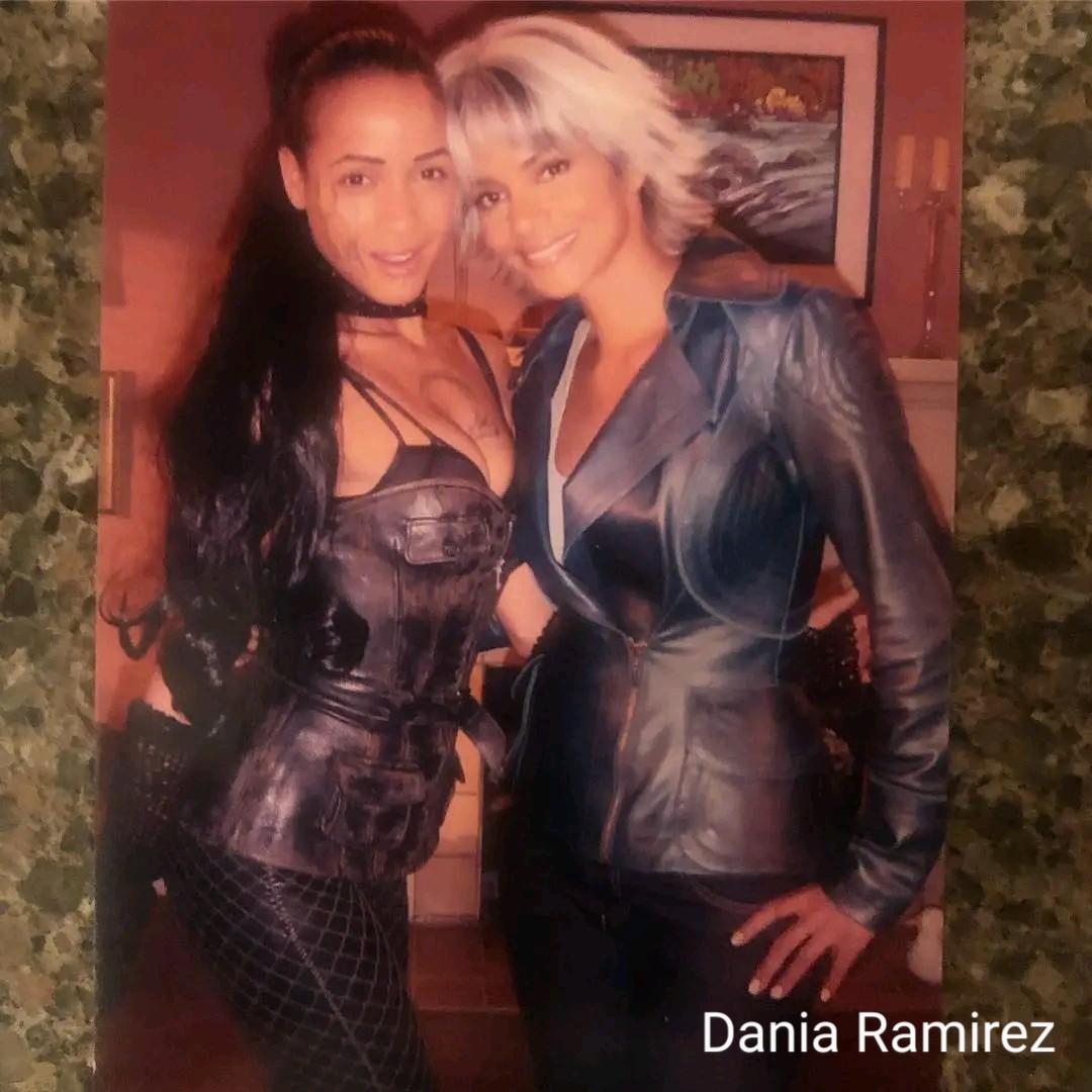 Dania Ramirez on the set of X-Men: The Last Stand (2006) with Halle Berry,  Hugh Jackman, Ian McKellen, Omahyra Mota, and Mei Melançon.  #WayBackWednesday #XMen, image size:1080x1080