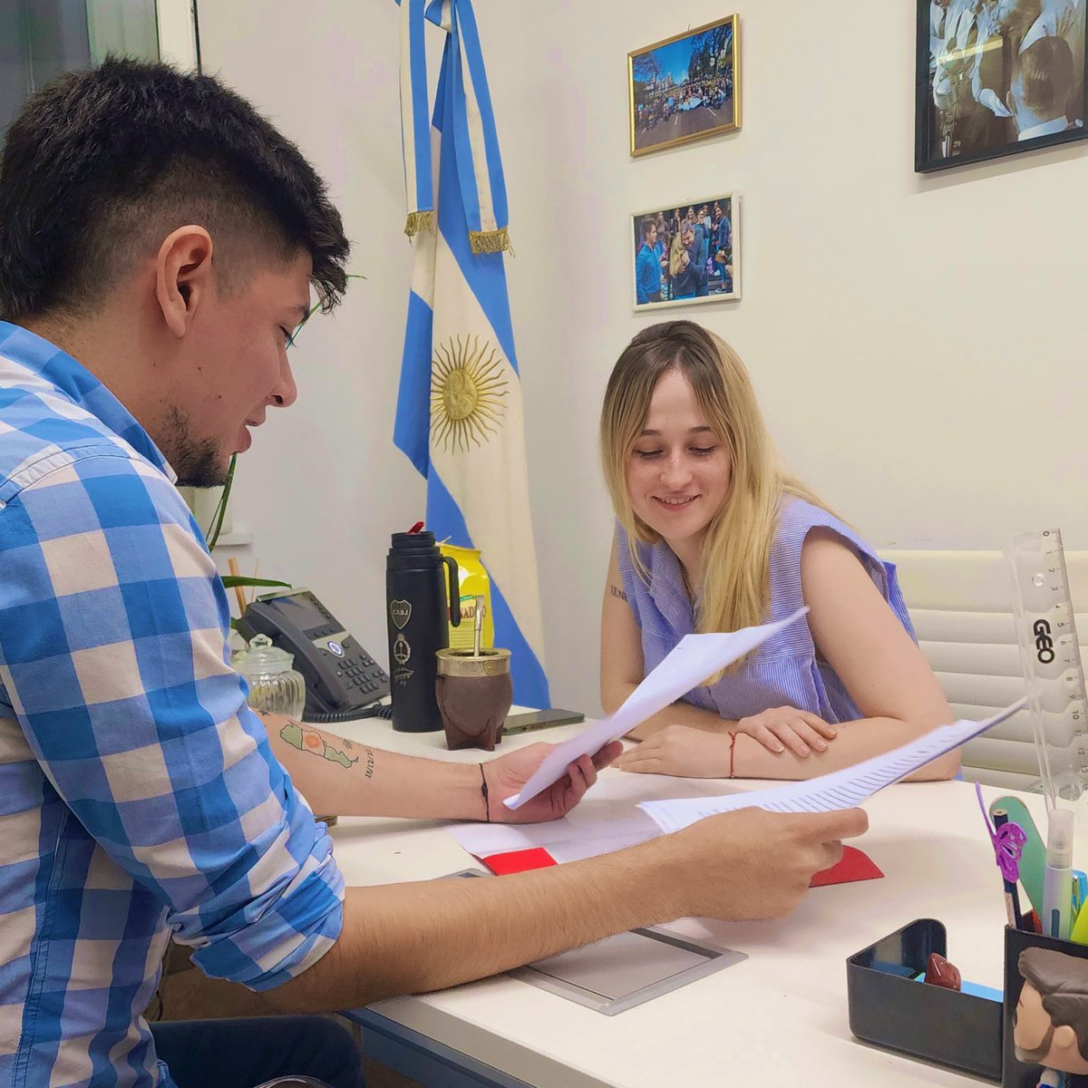 Jose_delg95's tweet photo. Visitamos a la compañera @JuliaEpstein, conversamos el rol fundamental que cumplieron las Juventudes en el proceso electoral de La Rioja.
Y avanzamos sobre proyectos que sirven al fortalecimiento estudiantil de manera federal en nuestra provincia. 

#ArgentinaFederal https://t.co/CUkACzWAjd