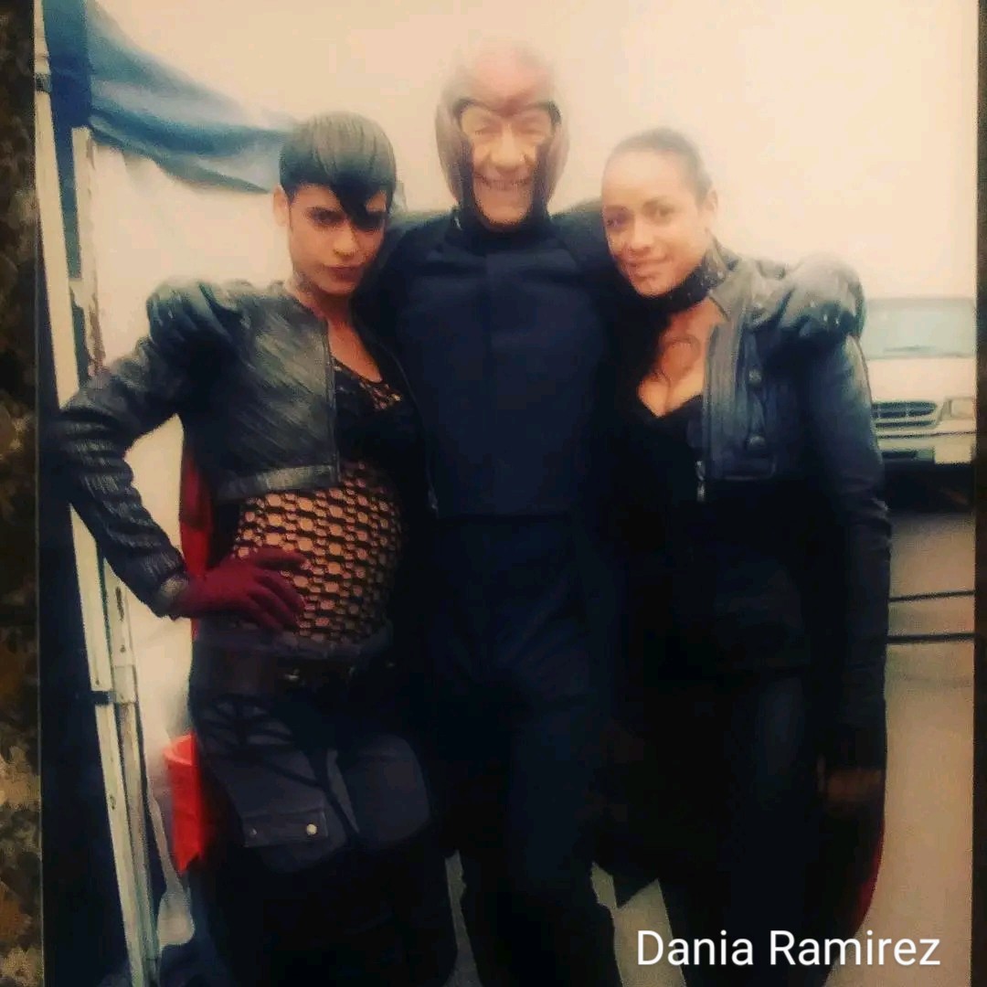Dania Ramirez on the set of X-Men: The Last Stand (2006) with Halle Berry,  Hugh Jackman, Ian McKellen, Omahyra Mota, and Mei Melançon.  #WayBackWednesday #XMen, image size:1080x1080