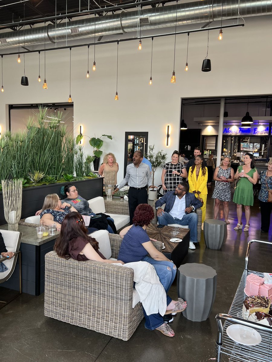 SUAspLeaders's tweet photo. Had a wonderful time this evening celebrating our 22-23 Cohort (and celebrating LaVonya’s Birthday). https://t.co/pRXDG6eEG8