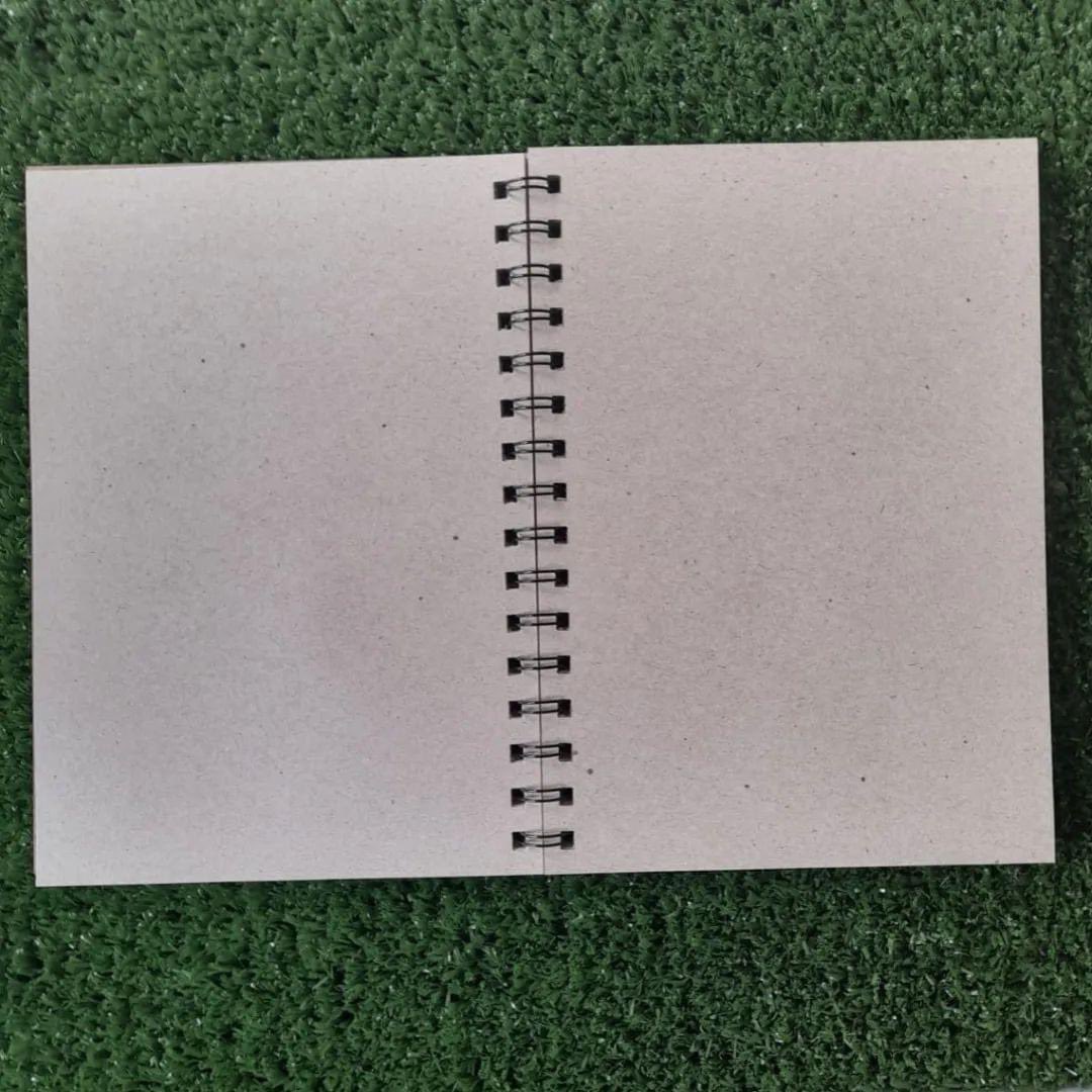 biotransito's tweet photo. #CUADERNOS y #ANOTADORES #Ecológicos, con tapas de #Cartón #Reciclado y hojas de #Bagazo, de caña de azúcar
(Evitando la tala de #árboles )
Por eso su textura y  colores no son uniformes, pero su belleza está en que fue creada para 
#REDUCIR #RECICLAR y #REUTILIZAR 
#ecofriendly https://t.co/79499o6B4v
