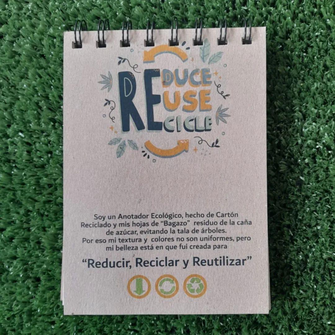 biotransito's tweet photo. #CUADERNOS y #ANOTADORES #Ecológicos, con tapas de #Cartón #Reciclado y hojas de #Bagazo, de caña de azúcar
(Evitando la tala de #árboles )
Por eso su textura y  colores no son uniformes, pero su belleza está en que fue creada para 
#REDUCIR #RECICLAR y #REUTILIZAR 
#ecofriendly https://t.co/79499o6B4v