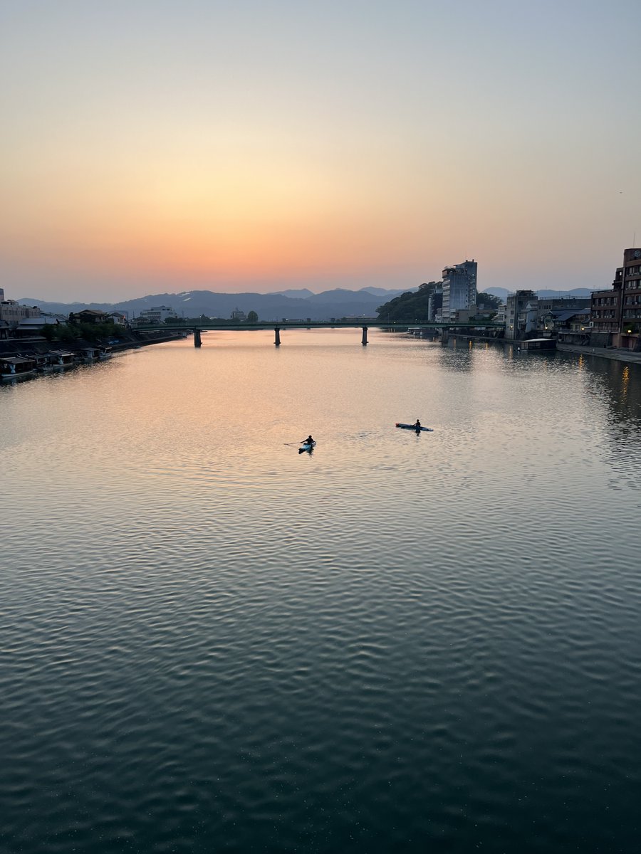 日本一暑い街、#日田 

温度上昇に伴い、日田市の真ん中を流れる三隈川では
#SUP （スタンドアップパドル）をよく見かけるようになりました。

ぼちぼち初めてみようかと思っています。

＃購入済