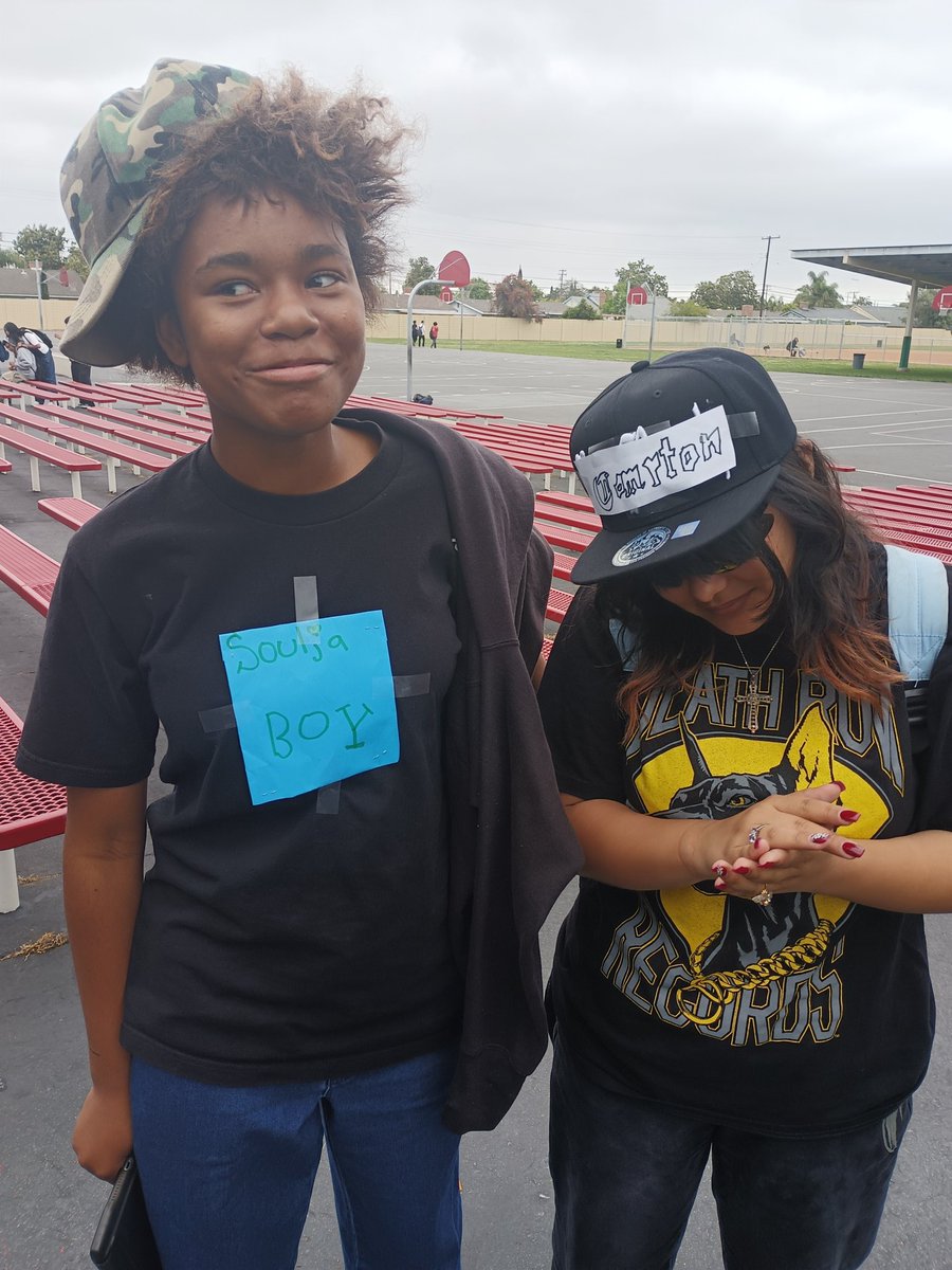 NicolasKnights's tweet image. Love the Knight Spirit our kids have. Today was decades day. Cool outfits. Yes that&apos;s Bob Ross and Easy E.
@KnightNation