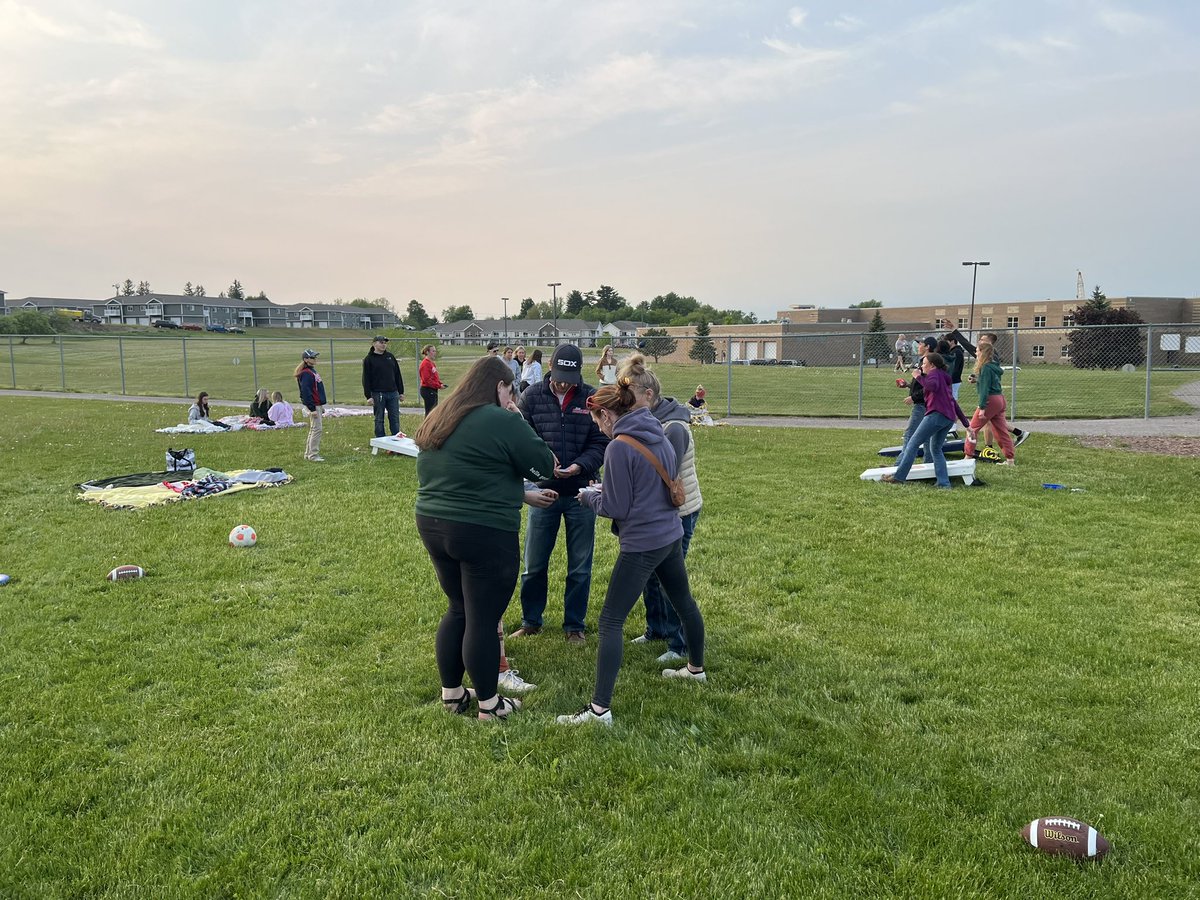 RAHSburg's tweet photo. Happening now: RAHS 1st annual Senior Sunset #ReedsburgPride #ClassOf2023 https://t.co/O7LEY7BFGJ