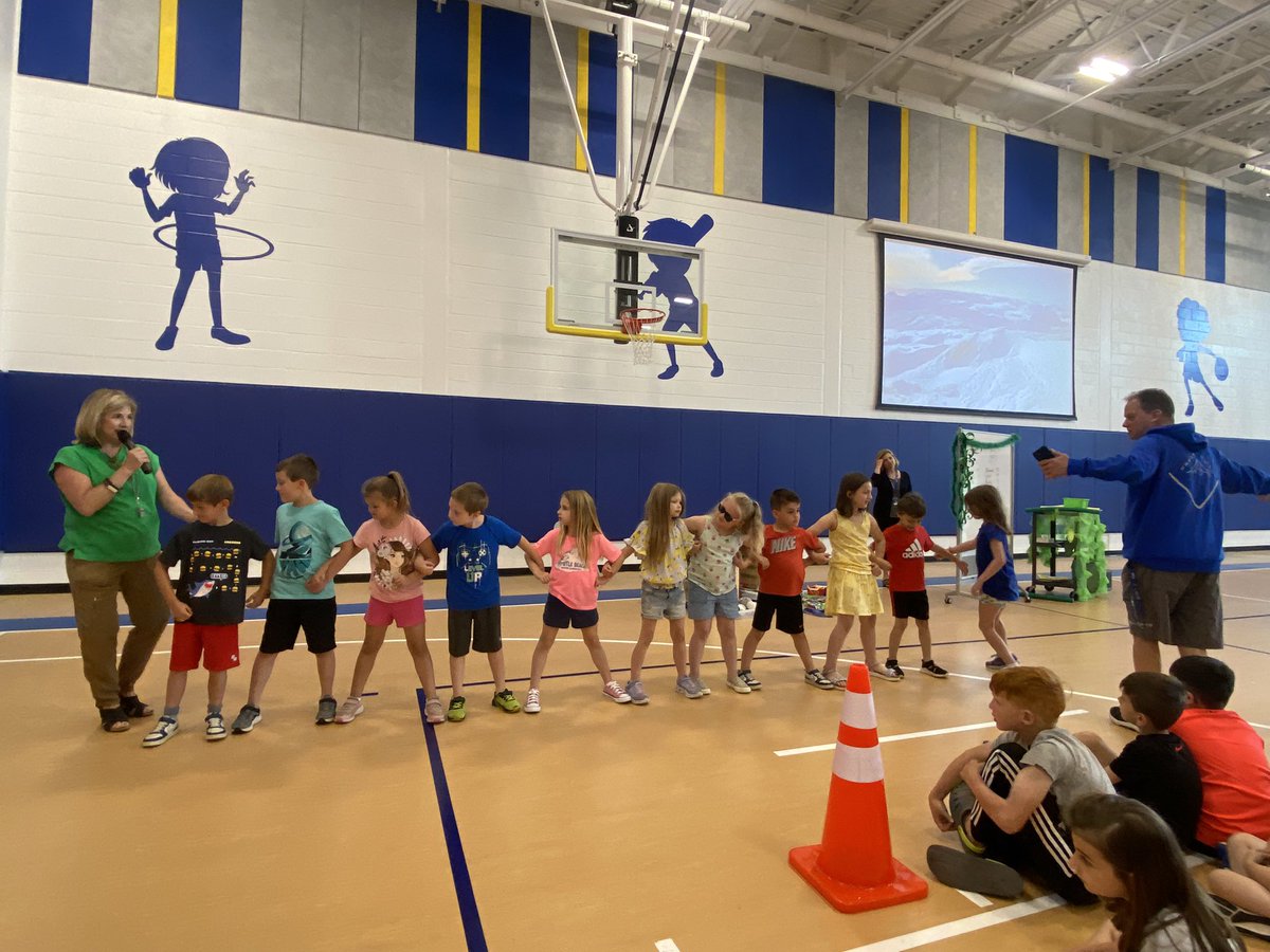 Now this is something to celebrate! 🎉Over 300 Butz students completed part 2 of Mrs. Rizzolino’s reading challenge. They were recognized during an assembly today with certificates and prizes. They also competed in a fun jungle-themed physical challenge. Keep reading, KBES!