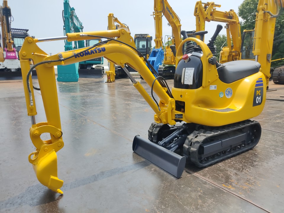 tokuworld7980's tweet image. こんにちは！

本日のご案内機械！[BE2725]
toku-world.com/stock/mini_exc…
#0.007 #ミニユンボ #PC01-1A #コマツ
【動作確認動画】こちら👇ご確認ください。
youtube.com/watch?v=uRqCTM…

#トクワールド #中古 #重機 #建機 #愛知県 #春日井市
#中古アタッチメント #重機買取 #ユンボ買取 #建機買取 #解体 #工事