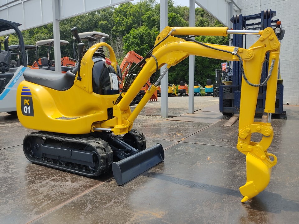 tokuworld7980's tweet image. こんにちは！

本日のご案内機械！[BE2725]
toku-world.com/stock/mini_exc…
#0.007 #ミニユンボ #PC01-1A #コマツ
【動作確認動画】こちら👇ご確認ください。
youtube.com/watch?v=uRqCTM…

#トクワールド #中古 #重機 #建機 #愛知県 #春日井市
#中古アタッチメント #重機買取 #ユンボ買取 #建機買取 #解体 #工事