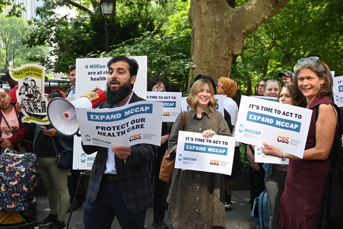 JCCofRP's tweet photo. We are proud to join the #MCCAP rally today to represent Far Rockaway & Queens as we #SupportMCCAP with @CSSNYorg
We help NY'ers access the healthcare they need in multiple languages. Many are at risk of losing their healthcare coverage
#ExpandMCCAP https://t.co/riGPYayee3