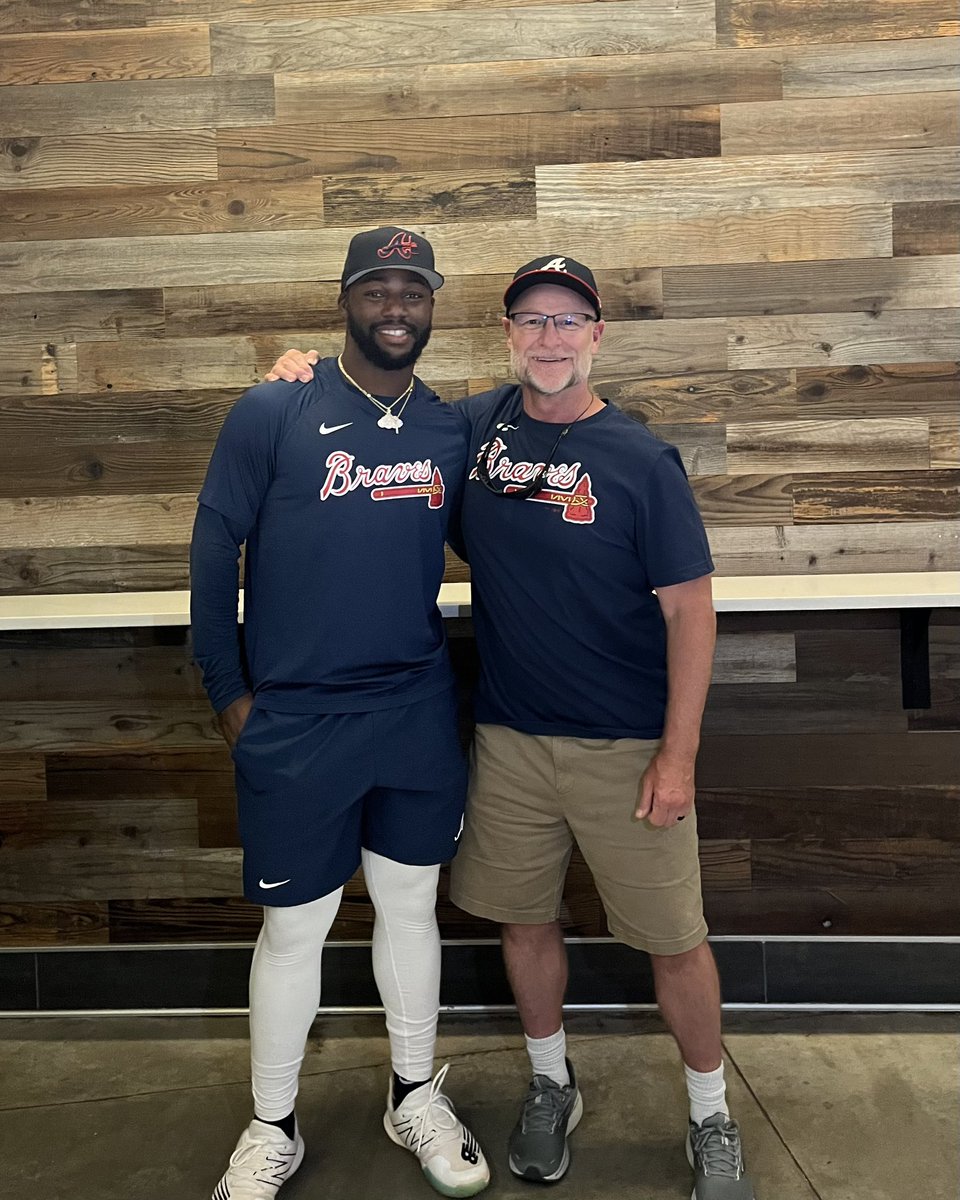 Ky2Ncfishing's tweet photo. @CandyDigital @MoneyyyMikeee @Braves Thank you Candy Digital, what a good time.  #CandyFamJam https://t.co/pSN7dRmusE
