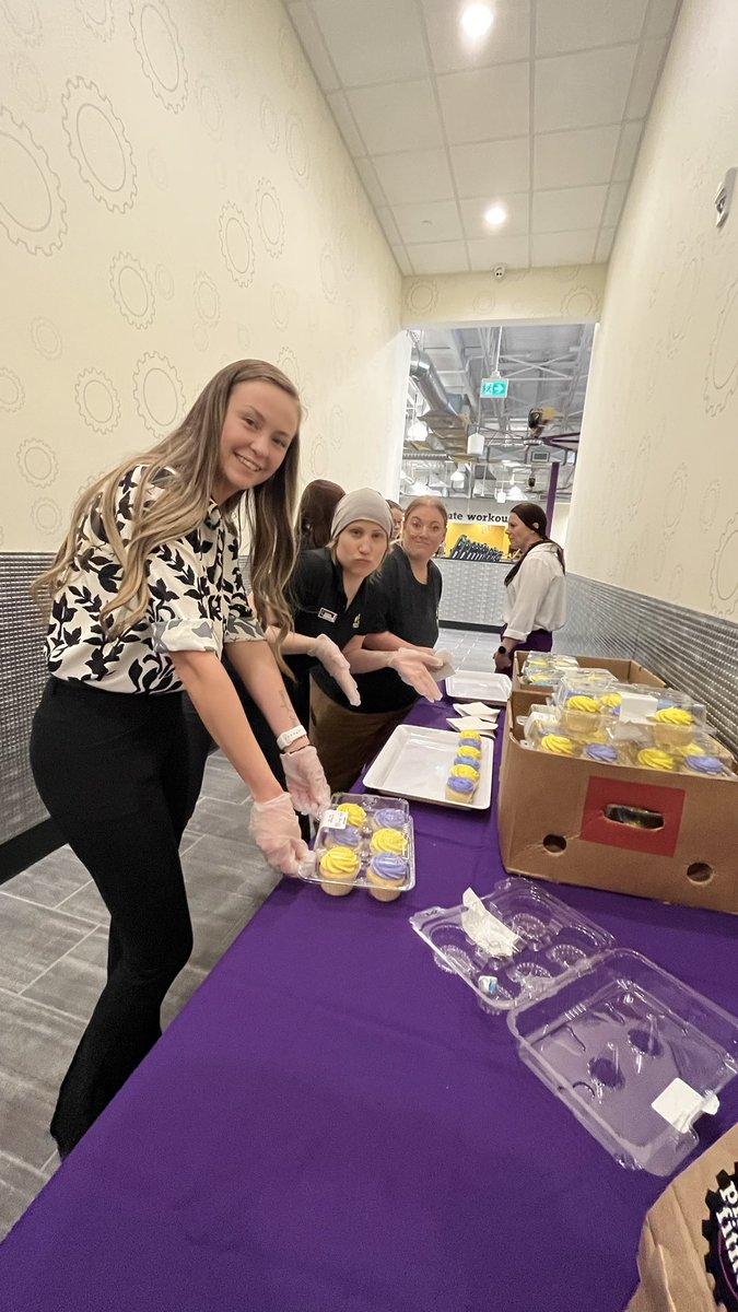 up! 99.3 FM tweet media