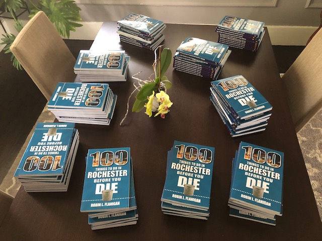 Thanks to Greater ROC Remote for buying 100 books! I’m so happy they’ll be used to welcome recent and new residents who are making this fab city home through the Greater Rochester Chamber of Commerce’s relocation incentive program.
100ThingsinRochester.com #RochesterNY