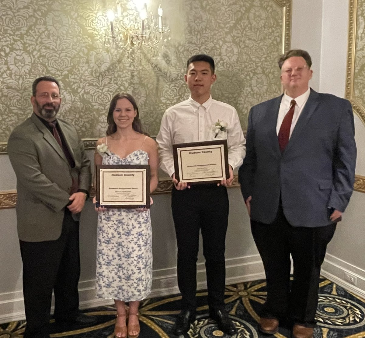 Thank you @HudsonCoNJDOE for a lovely evening honoring our exceptional @WeehawkenTSD Valedictorian & Salutatorian Katie Hinton and Jason Yao. Congratulations to all the other wonderful students!!!! @RobFerullo4 @FAmato53 @EricCrespoEDU @StefanieCirill1 @MsMonty207 @EDUwithAriel