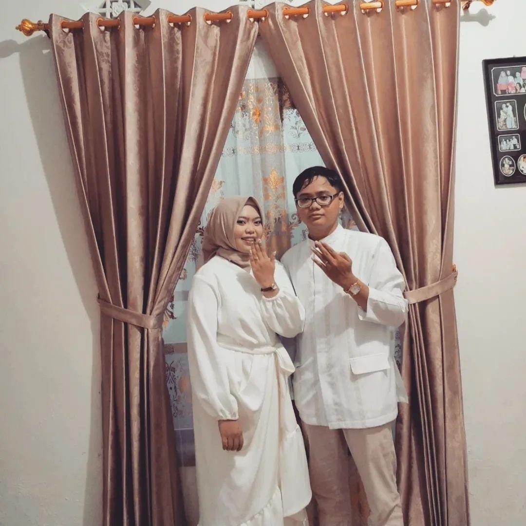 aulia_297's tweet photo. 🎉💍 https://t.co/W0kAN9qXtD