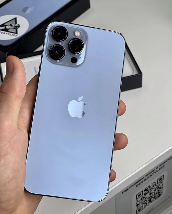 GetFreeiPhone14's tweet photo. 🎉 GIVEAWAY ALERT 🎉 Get a chance to win the brand-new iPhone 13! 📱✨ Visit the profile link and submit your details to enter. Don't miss out on this incredible opportunity! Good luck! 🍀 #iPhone13Giveaway #GiveawayAlert https://t.co/xgK5UCQN6R