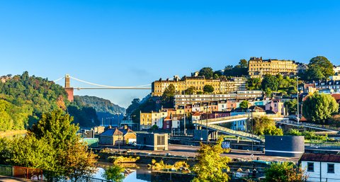 Thursday | #TravelVibes
Spotlight on #Bristol 🇬🇧 
A city of amazing year-round Events, Festivals & Markets!
Where to stay?
🛏️ cutt.ly/xwqQ0bt1
Airport #CarHire
🚗 cutt.ly/kwqQ0pFn
#travel #hotels #holidays #citybreaks #businesstravel #forcescarhire #MHHSBD