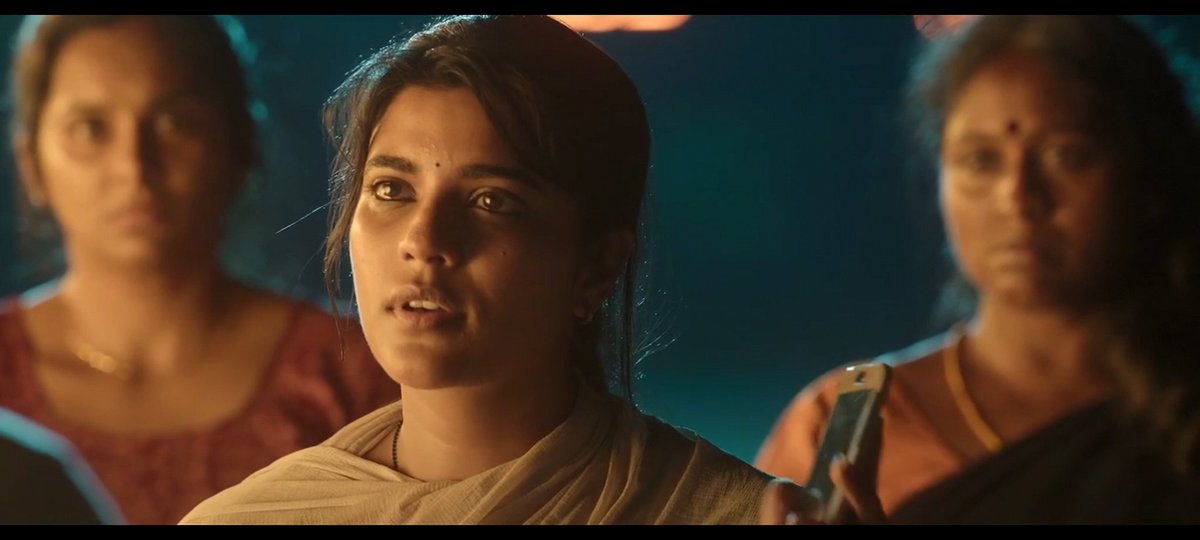 you are phenominal aishu akka🖤✨  😂😂 i think no one could have done the role better than you #SoppanaSundari movie 🌼💛😊 especially ' kindney sales'my favourite nice no words to express my feelings akka fantastic @aishu_dil  more success comes to your life akka ❤️ 
#aishwarya