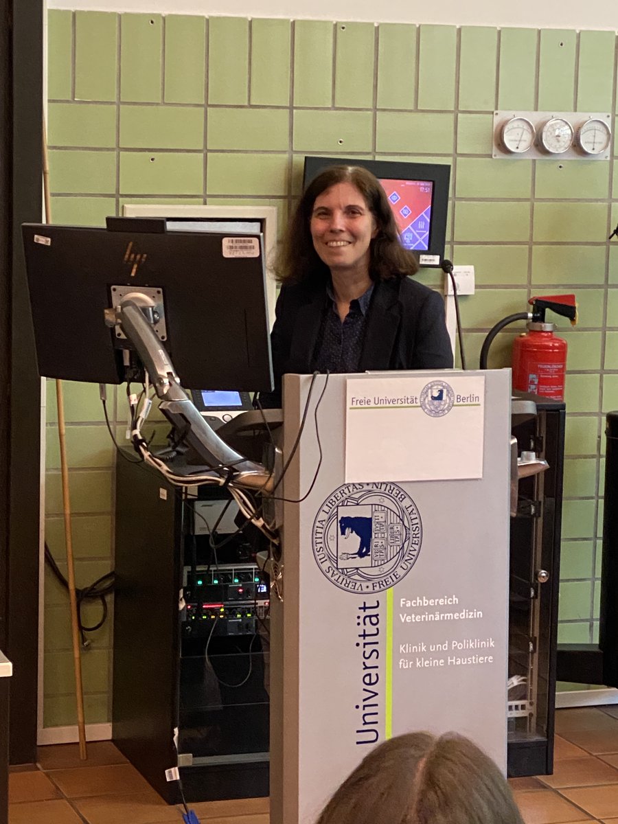Lab_NieHau's tweet photo. Raluca did a fantastic job at the hearing for tenure of her professorship! We are so proud of you, Raluca! @DRFZ_Berlin @FU_Berlin https://t.co/N3snlD7pkp