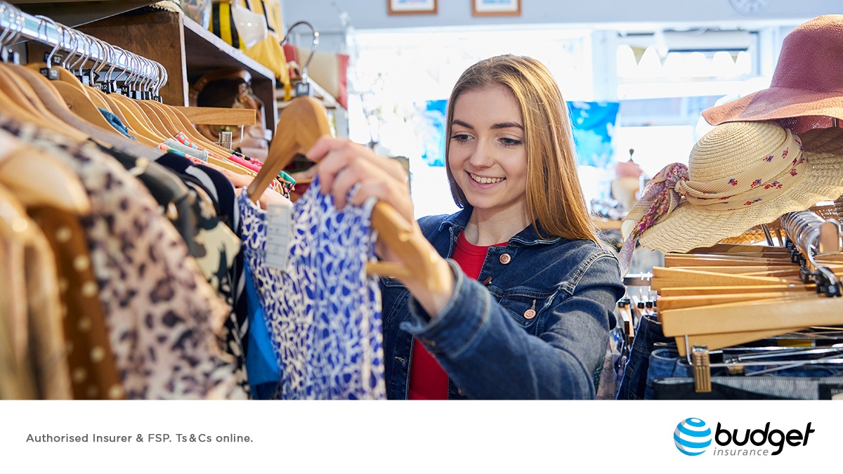 budgetins's tweet image. If you haven’t bought new jerseys or winter jackets in years, then it’s time to treat yourself. Try these easy and affordable ways to refresh your winter wardrobe. bit.ly/3VadH0z

#BudgetInsurance #WinterClothes #Thrifting