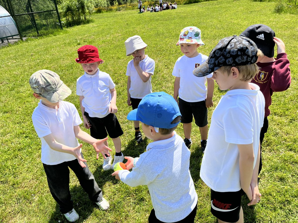 CymerPrimary's tweet photo. #CAPWillow continued to improve their team and communication skills in the forest this week. We played many fun games, including a blindfold treasure hunt. ☀️ #AmbitiousCapableLearners https://t.co/uzHhhAHyj5