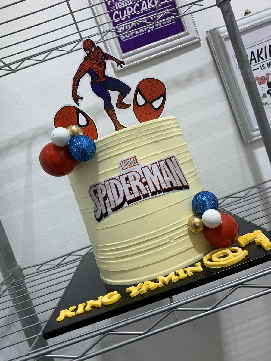 cakesbyruthieee's tweet photo. With great power comes the great cake! 🎂🕸️🕷️ Celebrate your little superhero's big day with this amazing Spiderman cake! Please help me Retweet 🙏🙏🙏 #spidermancake https://t.co/KCHZG6gMkV